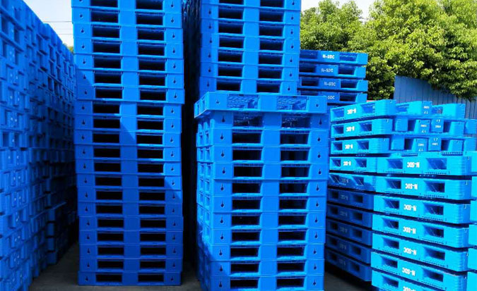 What are the causes of unqualified plastic pallets?