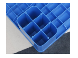 CURVED FORKINLET-collapsible plastic pallets