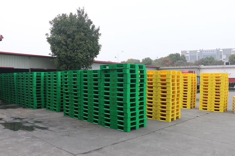 Why Virgin HDPE is Non-Negotiable for Food & Pharma Plastic Pallets Why Virgin HDPE is Non-Negotiable for Food & Pharma Plastic Pallets